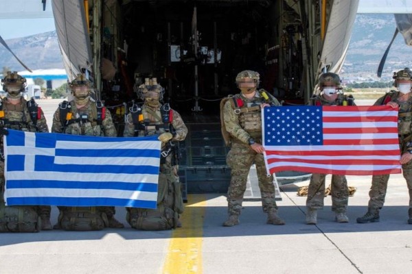 Σε εξέλιξη μεγάλη άσκηση των Ειδικών Δυνάμεων Ελλάδας – ΗΠΑ (photos)