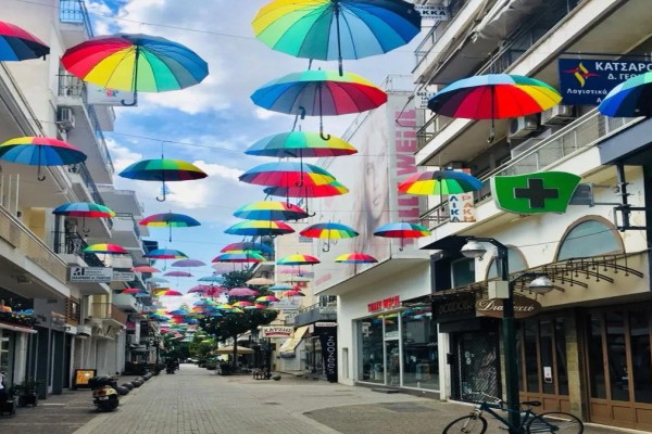 Τρίκαλα: Αυτό το κατάστημα αρνείται να εξυπηρετήσει εμβολιασμένους - Ποιος είναι ο λόγος;