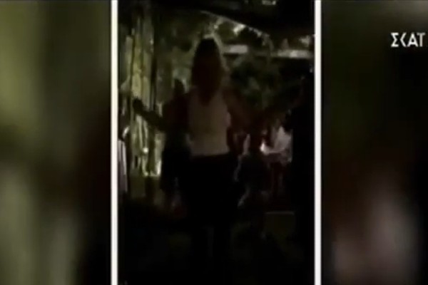 Η Σία Κοσιώνη χορεύει λεβέντικο ζεϊμπέκικο και... χαζεύει τον Κώστα Μπακογιάννη