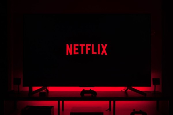Tο Netflix ετοιμάζεται για lockdown: «Μαζί θα το περάσουμε»