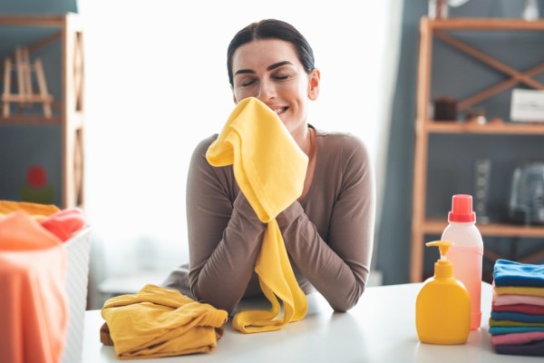 2+1 tips για να μη μυρίζουν τα ρούχα σου μετά το πλύσιμο!