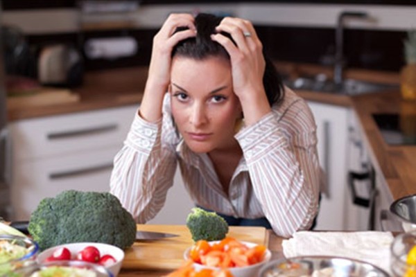 Προσοχή: 9+1 τρόφιμα που οδηγούν σε κατάθλιψη και «κόβουν» χρόνια από τη ζωή μας