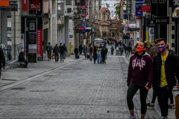 Συνεδριάζει σήμερα η επιτροπή των ειδικών - Τι εξετάζεται για ωράριο και μουσική στην εστίαση