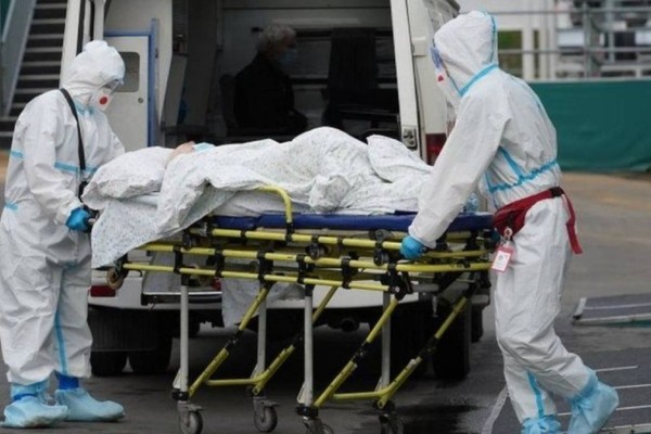 Κορωνοϊός - Τραγική προειδοποίηση επιστημόνων: Οι θάνατοι θα παραμείνουν καιρό σε υψηλά επίπεδα (video)