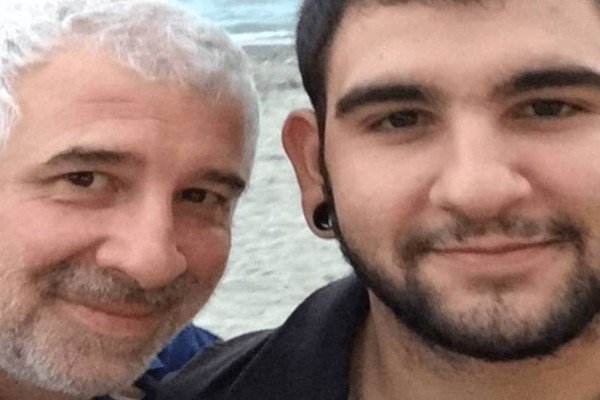 Πέτρος Φιλιππίδης: Χαμός με την φωτογραφία του γιου του με χειροπέδες!