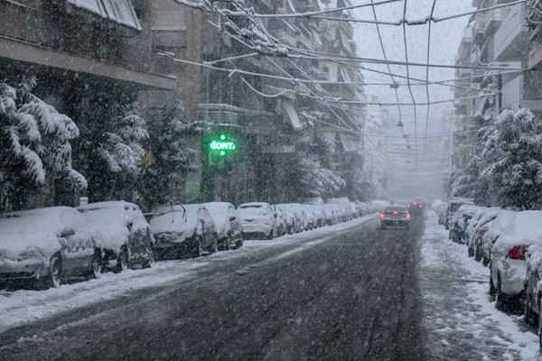 Τι θα ισχύσει αύριο και μεθαύριο για σχολεία, βρεφονηπιακούς, τηλεργασία, δικαστήρια και εμβολιασμούς