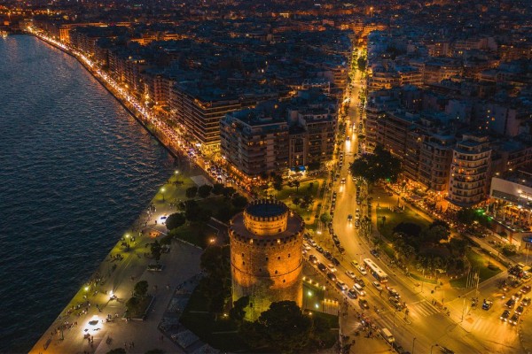 Θεσσαλονίκη: «Απόκοσμος» ήχος το βράδυ τρομάζει τους κατοίκους στην περιοχή Μετέωρα – Όλα τα σενάρια (video)