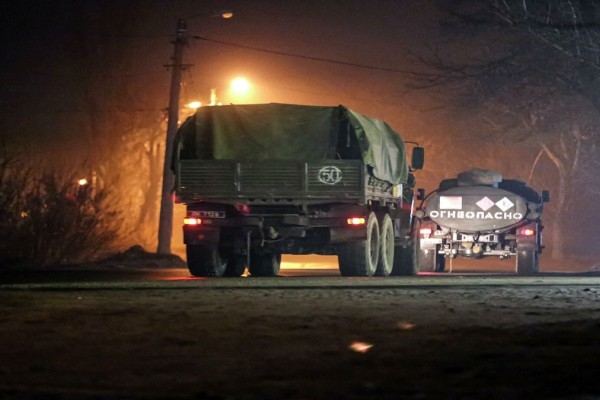 Πόλεμος στην Ουκρανία - Η νύχτα του τρόμου στη Μαριούπολη: Ήχησαν οι σειρήνες - Μπαράζ εκρήξεων (video)