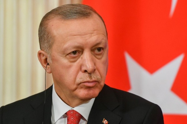 «Τραβάει το σχοινί» ο Ερντογάν: Δε θα μείνουμε σιωπηλοί για τις στρατιωτικές δραστηριότητες στα νησιά