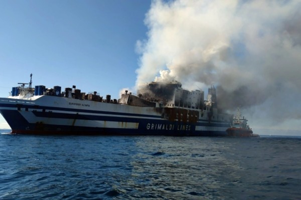 Φωτιά στο Euroferry Olympia: Αναφορά για 4-5 ακόμη επιβάτες εν ζωή - Σοκαριστικό βίντεο δείχνει πως ξεκίνησε η φωτιά