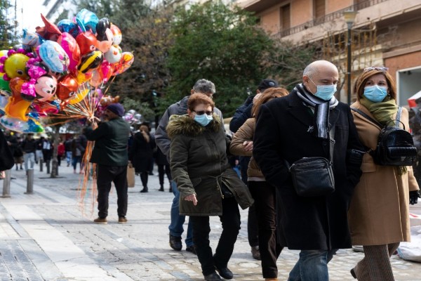 Κορωνοϊός – Άρση μέτρων: Παραμένει η μάσκα σε εσωτερικούς και εξωτερικούς χώρους - Η απόφαση της Επιτροπής Εμπειρογνωμόνων