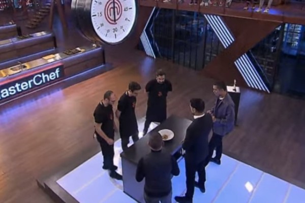 MasterChef 6: Το... κουλό περιστατικό με τον μονόκερο - ''Σκάλωσε'' ο Κουτσόπουλος! (video)