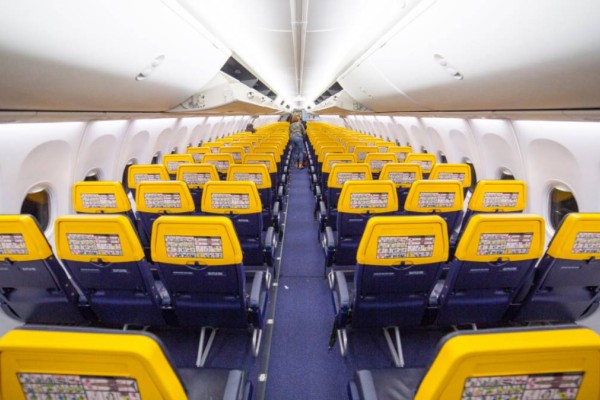 Τρομερή προσφορά από την Ryanair για τον Άγιο Βαλεντίνο