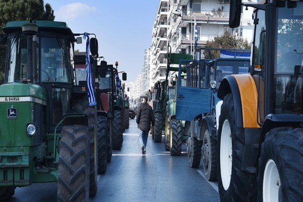 Κινητοποιήσεις αγροτών: Βγαίνουν τα τρακτέρ στους δρόμους – Ραντεβού στον κόμβο Νίκαιας