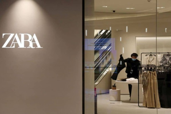 Ουρές στα ZARA: Έχουν έκπτωση 45% και εξαντλήθηκαν