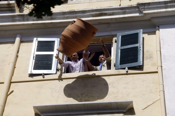 Άγνωστα πασχαλινά έθιμα σε 13 μέρη της Ελλάδας