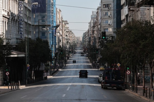 Η φωτογραφία της ημέρας: Έρημη πόλη η Αθήνα το Πάσχα