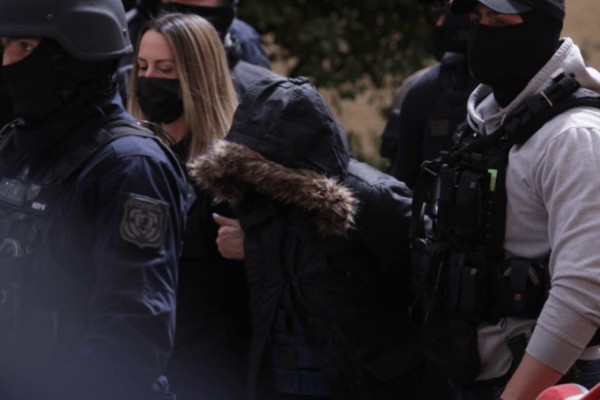 Ρούλα Πισπιρίγκου: «Δεν θέλω να...» - Τι έλεγε στους αστυνομικούς κατά τη μεταγωγή της στην ανακρίτρια