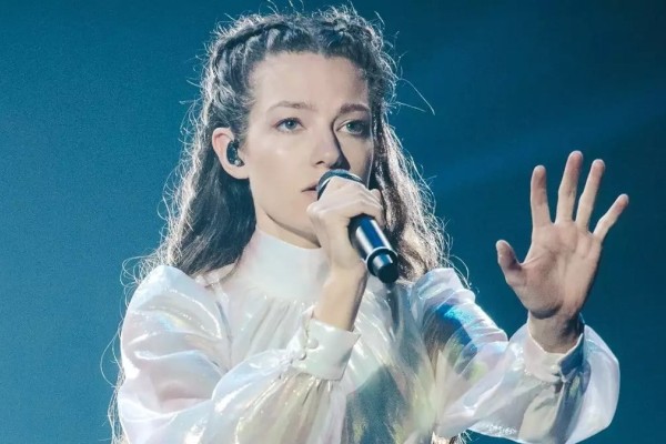 Eurovision 2022: «Πριν μπω στη σκηνή σκέφτηκα...» - Τα πρώτα λόγια της Αμάντα μετά την κατάκτηση της 8ης θέσης