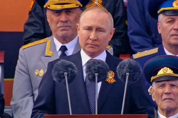 Ρωσία: «Η Δύση ετοιμαζόταν για εισβολή στη γη μας» - Τα μάτια στραμμένα στην ομιλία Πούτιν (Video)