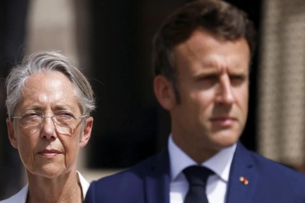 Ραγδαίες πολιτικές εξελίξεις στην Γαλλία: Η πρωθυπουργός, Ελιζαμπέτ Μπορν, υπέβαλε την παραίτησή της - Η άμεση απάντηση Μακρόν