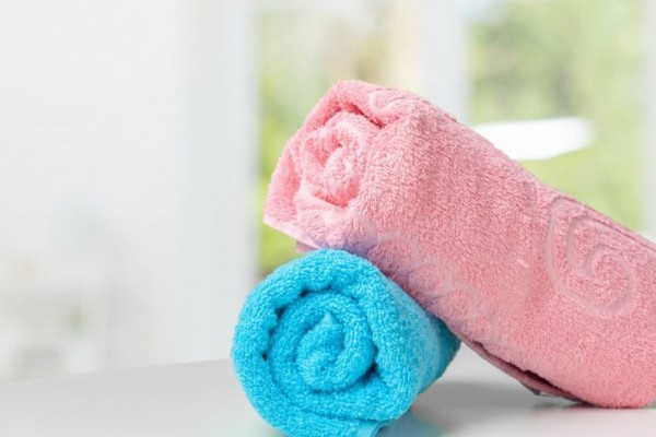 Πετσέτες μπάνιου: Το δοκιμασμένο σπιτικό κόλπο για να τις κάνετε αφράτες 1 θαυματουργό υλικό