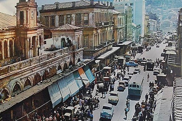 Ταξίδι στον χρόνο: Η Αθήνα του 1960 μέσα από 15 φωτογραφίες