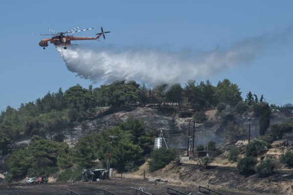 Φωτιά Ρέθυμνο: Έκτακτο μήνυμα 112 για Σακτουρία - Εκκενώστε τώρα προς Άγ. Παύλο και Ακουμιανή Γυαλιά