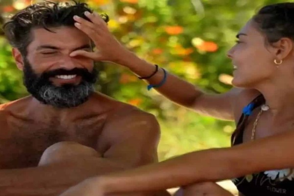 Survivor 5:  Από τον Άγιο Δομίνικο στην Πάρο τα «καυτά» φιλιά τους - Ζουν τον έρωτά τους στο νησί των Κυκλάδων Βρισηίδα Ανδριώτου και Σπύρος Μαρτίκας (photos)