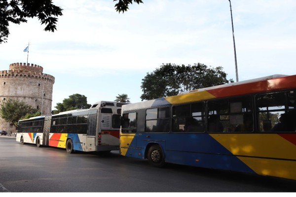 Νέο περιστατικό σεξισμού σε λεωφορείο - Θεσσαλονίκη: Οδηγός του ΟΑΣΘ επιτέθηκε σε γυναίκα για το μπουστάκι της