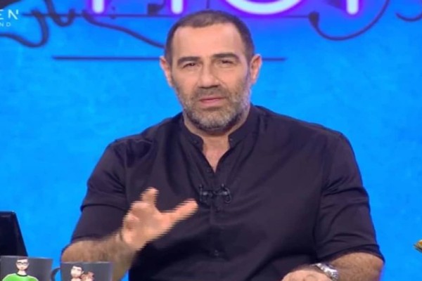 «Πρόσεξε να μην του άρεσε τόσο ώστε να το κυκλοφορήσει στα περίπτερα»: Όταν Κανάκης και Ράδιο Αρβύλα «απαντούσαν» στις απορίες γυναικών για βιντεοσκόπηση ερωτικών συνευρέσεων