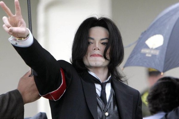 «Φωτιά» οι αποκαλύψεις για το θάνατο του Μάικλ Τζάκσον - Είχε πλαστές ταυτότητες για να προμηθεύεται χάπια