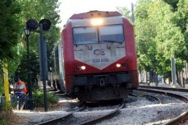 Τραγωδία στη Δράμα: Τρένο παρέσυρε και σκότωσε τρία άτομα