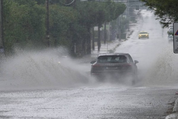 Καιρός σήμερα 12/9: Συναγερμός για επικίνδυνα καιρικά φαινόμενα! - Η πρόγνωση της εβδομάδας (Video)