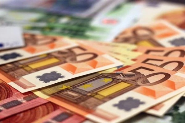 «Βρέχει» λεφτά από σήμερα (26/9): Μπαράζ πληρωμών συντάξεων, ΕΦΚΑ, ΔΥΠΑ και ΟΠΕΚΑ - Ποιοι θα δουν χρήματα στους λογαριασμούς τους