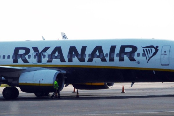 Ξεπούλημα εισιτηρίων από Ryanair: Υπερπροσφορά για πτήσεις Νοεμβρίου - Δεκεμβρίου από 18 ευρώ!