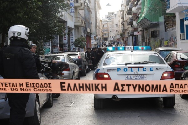 Άγριο έγκλημα στη Θεσσαλονίκη: Νεκρός 41χρονος με τραύμα στο κεφάλι - Βασικός ύποπτος ο πατέρας του (video)