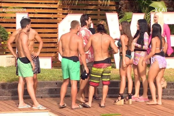 «Βόμβα» στο Love Island: Αποχώρησε μετά από τεράστιο καβγά ο πιο γνωστός παίκτης του ριάλιτι!