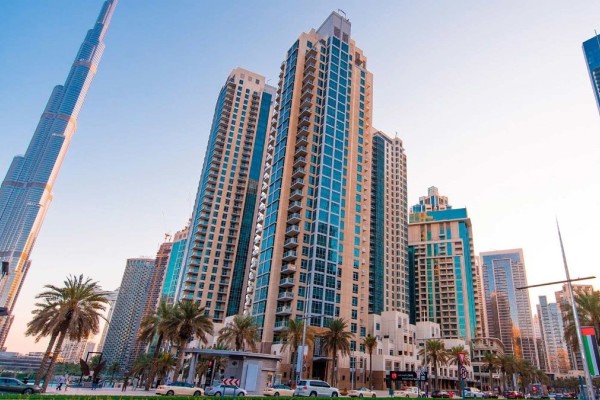 Ντουμπάι: Φλεγόμενος ουρανιξύστης κοντά στον ψηλότερο του κόσμου (video)