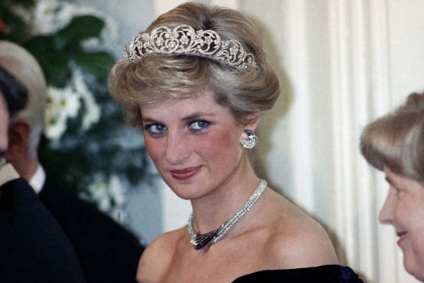 «Ταράκουλο» για την πριγκίπισσα Νταϊάνα - Όσα συνέβησαν στο παλάτι μόλις ανακοινώθηκε ο θάνατός της