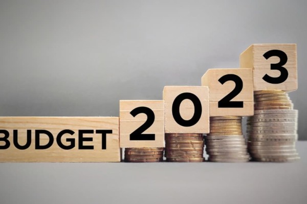 Ποιος είναι ο προϋπολογισμός για το 2023: Τι δείχνει το ποσοστό ανάπτυξης και το πρωτογενές πλεόνασμα του ΑΕΠ
