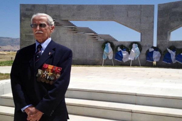 Πέθανε ο θρυλικός πιλότος Κωνσταντίνος Χατζηλάκος - Ο τελευταίος επιζών του Β΄ Παγκοσμίου Πολέμου