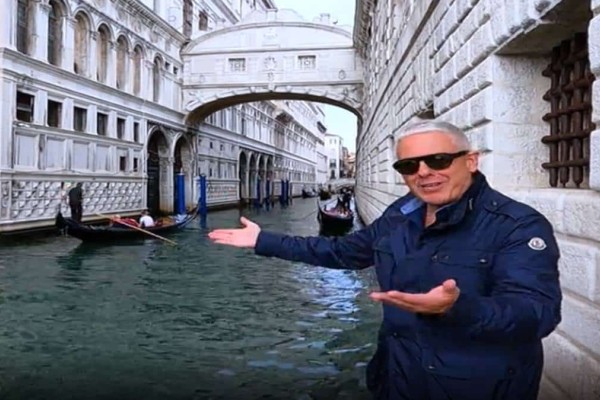 «Εικόνες»: Ο Τάσος Δούσης μας ταξιδεύει στο Λούξορ και τη Βενετία - Δύο μαγικοί προορισμοί αυτό το Σαββατοκύριακο