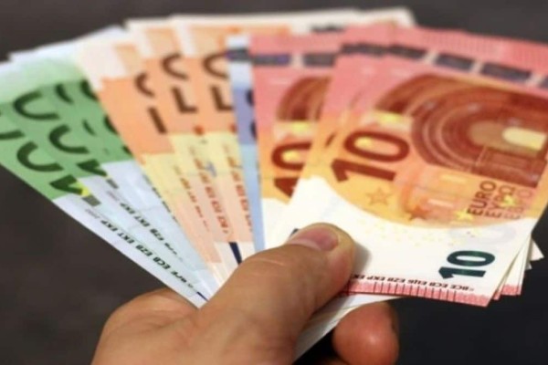 Ανατροπή-σοκ με το επίδομα των 800 ευρώ