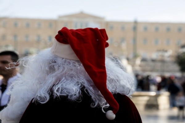 Η φωτογραφία της ημέρας: Χριστούγεννα στην πόλη - Από το Ροβανιέμι στο... κέντρο της Αθήνας!