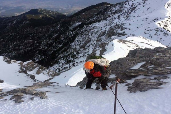 Θρίλερ στον Όλυμπο με δύο τραυματίες ορειβάτες: Ο ένας δεν έχει αισθήσεις - Μάχη με τον χρόνο και το σκοτάδι