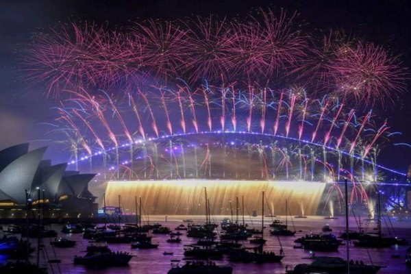 Λάμψη 2023 στην Αυστραλία: Η χώρα μπήκε στον νέο χρόνο με εντυπωσιακά πυροτεχνήματα! (video)