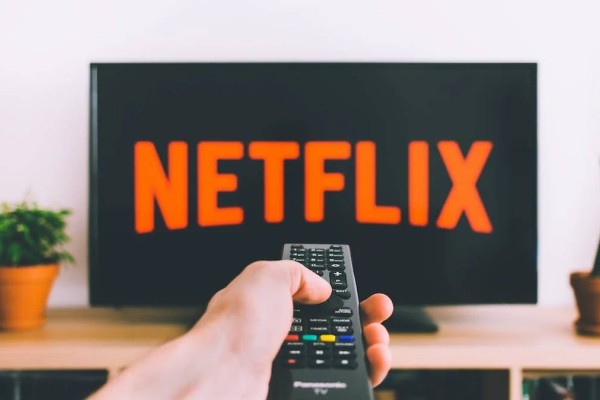 5 σειρές στο Netflix, με γυναίκες πρωταγωνίστριες, που εμπνέουν