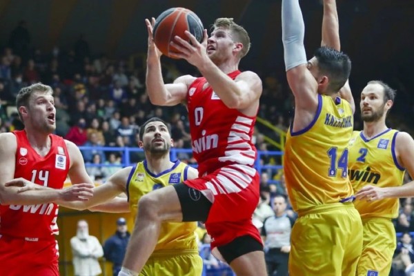 Basket League: Ματσάρα στο Περιστέρι! Νίκη με buzzer-beater για τον Ολυμπιακό (Video)