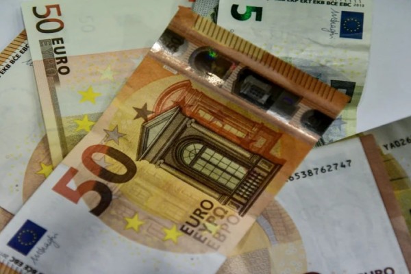 2.000 ευρώπουλα στην τσέπη σας - 1.000 